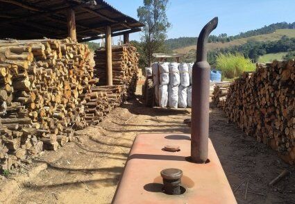 lenha forno trator.jpg
